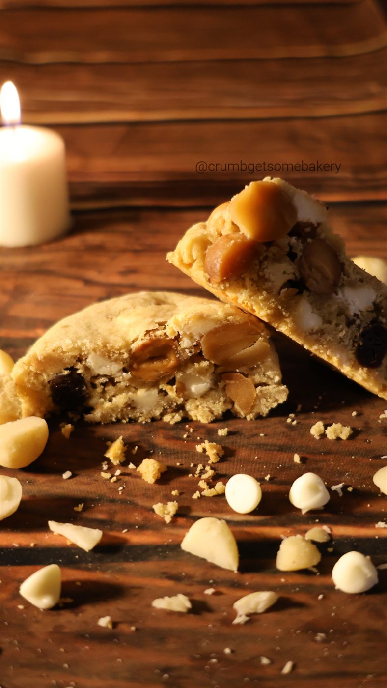 Macada-Me-Crazy, macadamia nut cookie with white chocolate chips